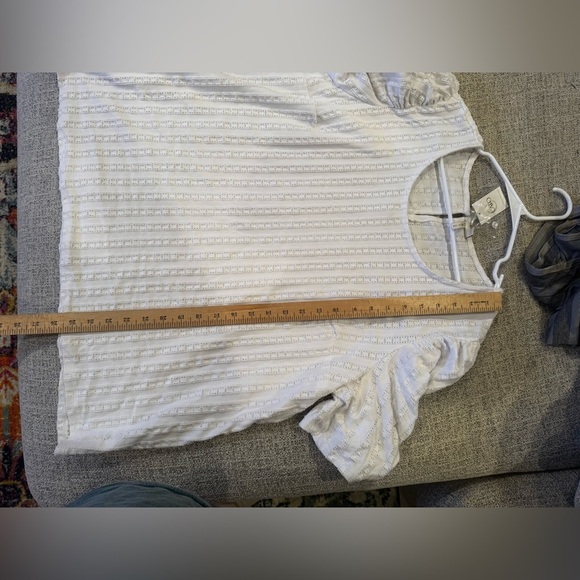 Cato White Textured Puff Ruffle Sleeve White Short Sleeve Shirt Plus Sz 22/24 - Picture 10 of 10